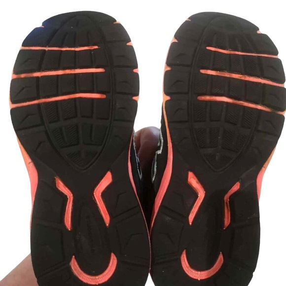 New Balance 990v5 Black Tahitian Pink Kids Sneakers 10 US - Picture 5 of 8